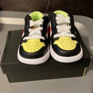 JORDAN 1 LOW ALT.  Size:3c